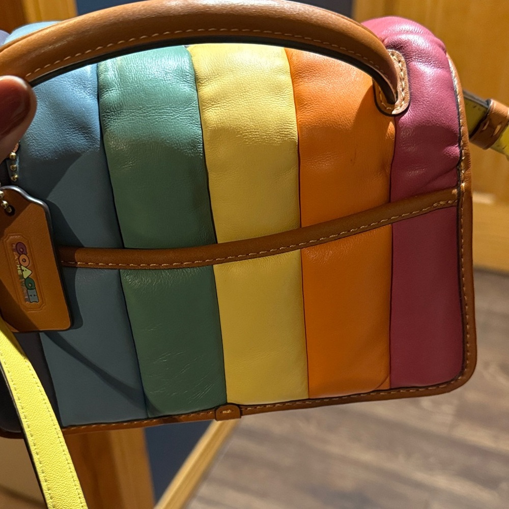 Coach Turnlock 20 Leather Clutch - Picture 3 of 3